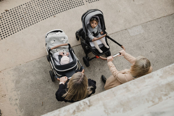 Some seriously helpful general pram safety tips