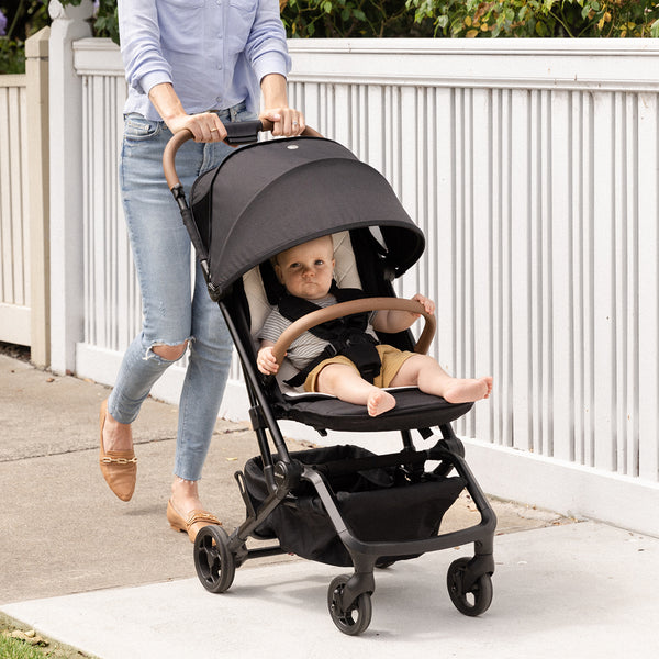 Choosing a travel pram that’s right for you