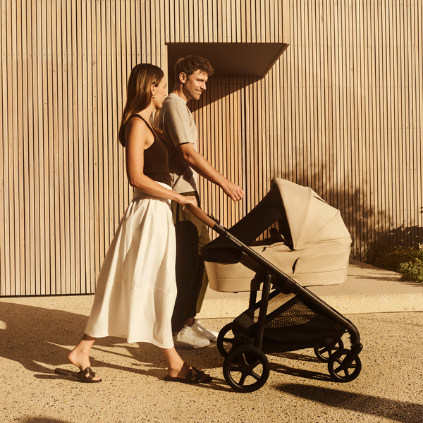 Alto Premium Single Pram - Sandstone - Walking