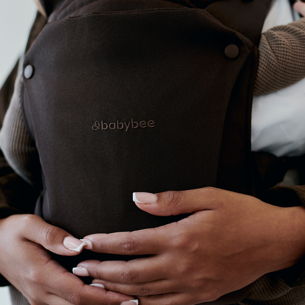 JOEY Carrier - Black  - Close Up Detail Babybee Logo